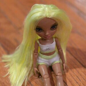 Rainbow High - Karma Nichols - Neon Green